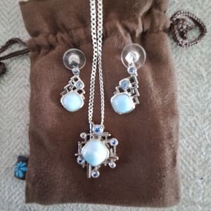 Elegant Silver and Blue Jewelry Set Chain Not Included